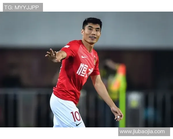 郑智：从中场大师到中国足球象征的传奇之路